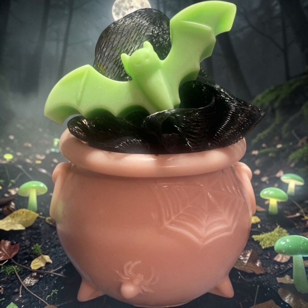 Hand Crafted Witchy Cauldron Soap 🧙‍♀️ 6oz | Scrunchie + Cute Embed